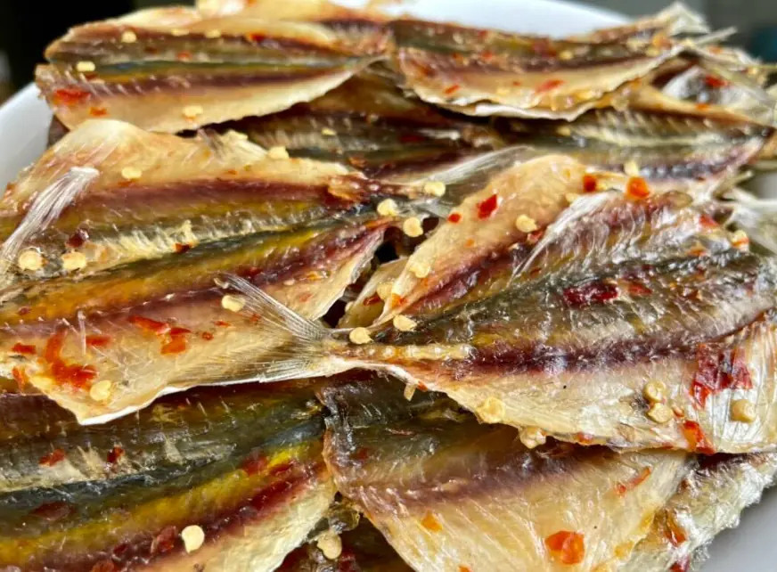 Nếm thử cá chỉ vàng